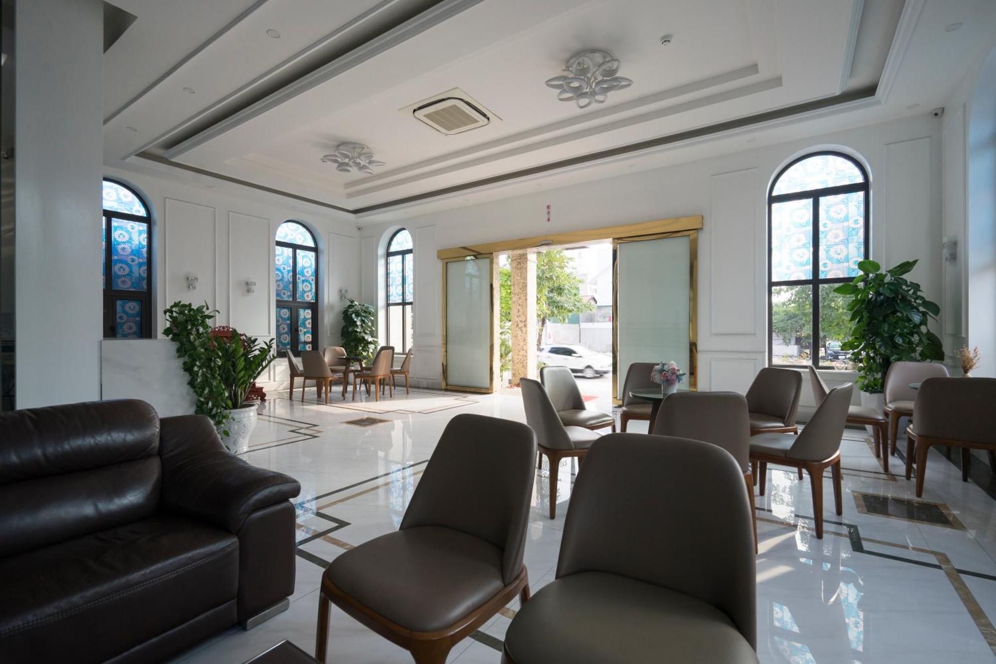 Boston Halong Hotel Ha Long Exterior photo