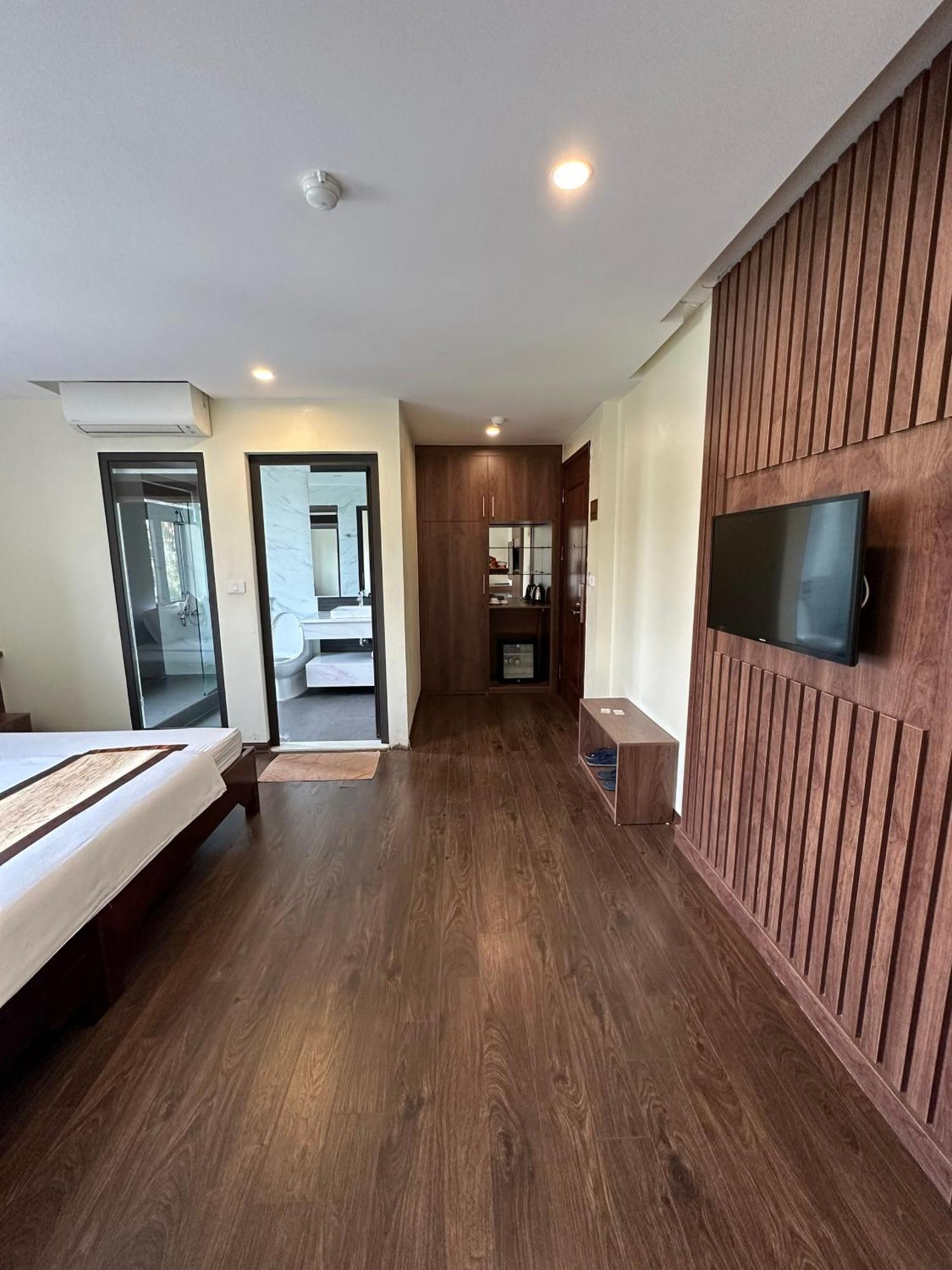 Boston Halong Hotel Ha Long Exterior photo